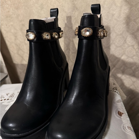 New Steve Madden - Picture 3 of 3